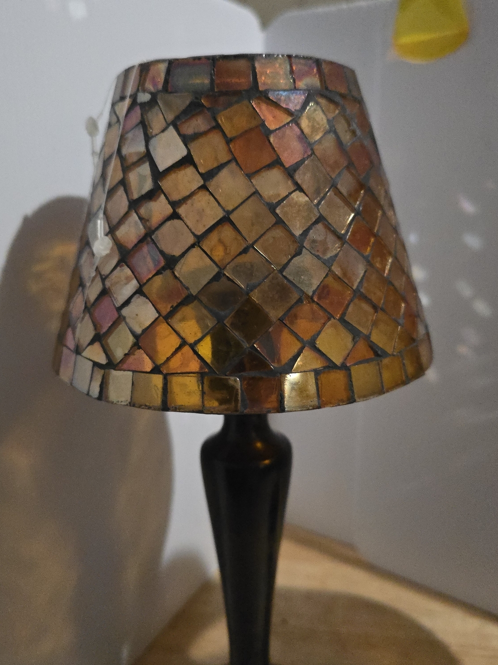 Mosaic Glass Table Lamp in Warm Amber